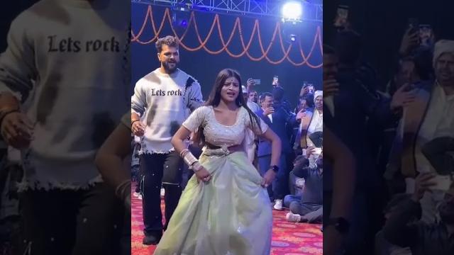 Priya soni aur khesari lal yadav ke stage show live video Priya soni aur khesari lal yadav ke stage show live video