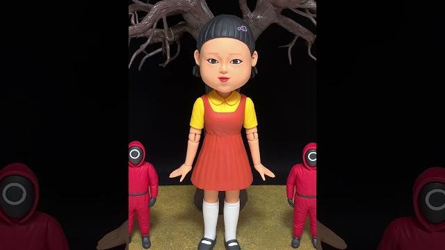 Clay bobbleheads take on squid game’s red light green light! Clay bobbleheads take on squid game’s red light green light!