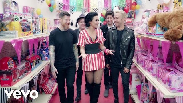 Fall out boy - irresistible (official music video) ft. demi lovato Fall out boy - irresistible (official music video) ft. demi lovato