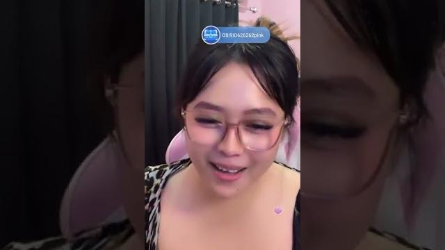 Sicantik toket ny bikin sange Sicantik toket ny bikin sange