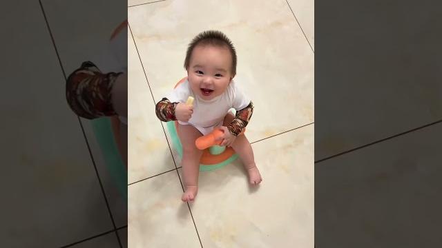Little motorcycle who doesn't have it? #cute cute #naked little guy #cute kid funny daily life Little motorcycle who doesn't have it? #cute cute #naked little guy #cute kid funny daily life