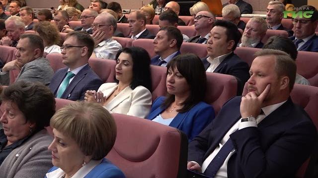 Глава региона вячеслав федорищев представил программу социально-экономического развития области Глава региона вячеслав федорищев представил программу социально-экономического развития области