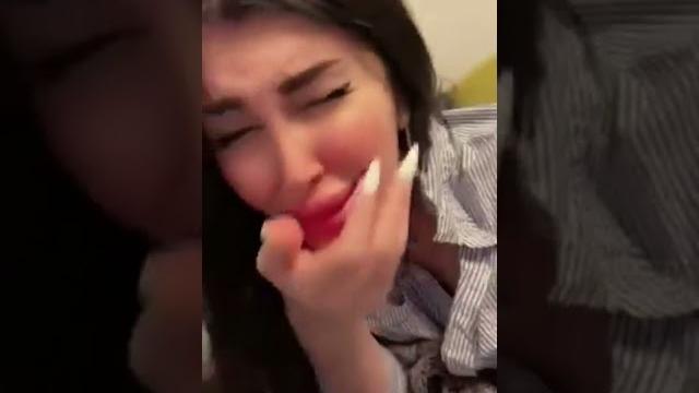 ميرا النوري اتسوي تاتو على الخلفيه ميرا النوري اتسوي تاتو على الخلفيه