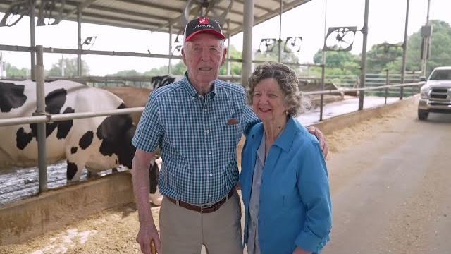 Grayhouse farms earns 2022 dairy sustainability award for outstanding dairy farm sustainability Grayhouse farms earns 2022 dairy sustainability award for outstanding dairy farm sustainability