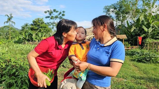 Family affection: the presence of her mother gives thu the strength to overcome everything. Family affection: the presence of her mother gives thu the strength to overcome everything.