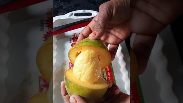 Amazing mango cutting #streetfood #shorts Amazing mango cutting #streetfood #shorts
