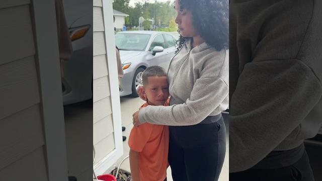 Their last hug! brother & sister’s final goodbye #shorts Their last hug! brother & sister’s final goodbye #shorts