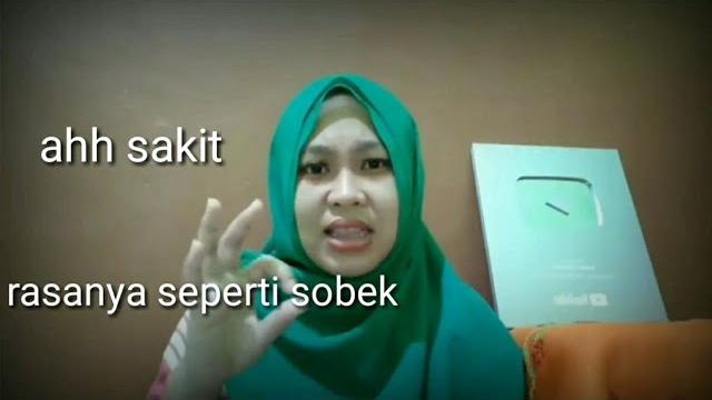 Masih perawan..? jadi susah masuknya Masih perawan..? jadi susah masuknya