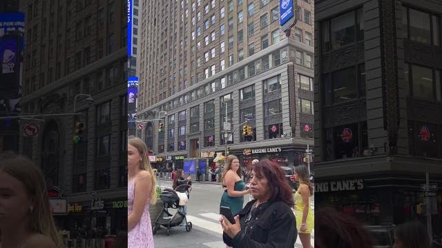 Walking in new york city #newyorkcity #newyork #travel #travelusa #timessquare #manhattan Walking in new york city #newyorkcity #newyork #travel #travelusa #timessquare #manhattan