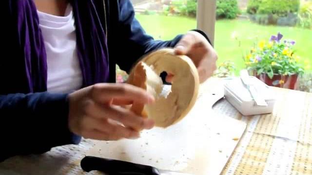 Bagels: twisted cuts Bagels: twisted cuts