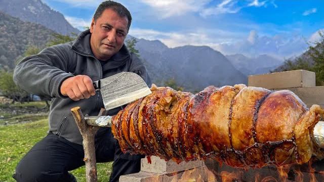Tandoor 羊肉的神圣味道!阿塞拜疆的传统菜肴 Tandoor 羊肉的神圣味道!阿塞拜疆的传统菜肴