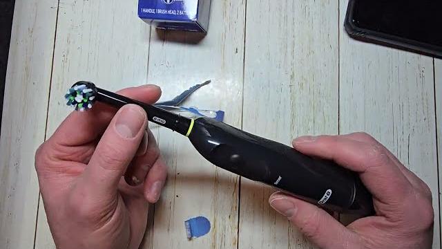 Oral b pro 100 power toothbrush unboxing Oral b pro 100 power toothbrush unboxing