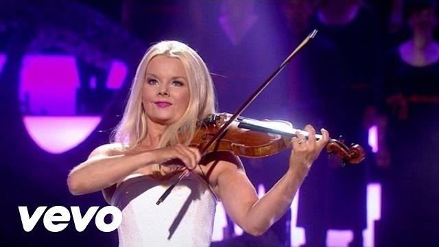 Carol of the bells (live at the helix in dublin, ireland/... Carol of the bells (live at the helix in dublin, ireland/...