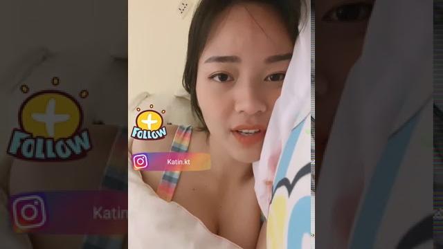 Si cantik colmek dikamar tidur Si cantik colmek dikamar tidur