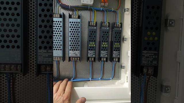 Современный щит под led освещение Современный щит под led освещение