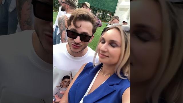 Эльдар джарахов и шутки про его рост #блогеры #джарахов #кликклак #блогеры #юмор #топ #вкфест Эльдар джарахов и шутки про его рост #блогеры #джарахов #кликклак #блогеры #юмор #топ #вкфест