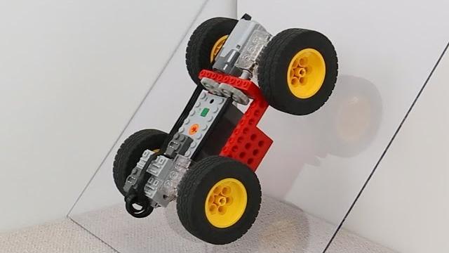 Making lego car climb slopes Making lego car climb slopes