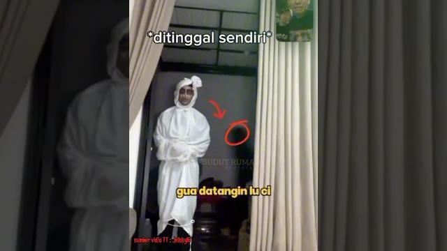 Malah datang beneran bayangan hitam dibelakang pocong #trending #shorts #horror #creepy #pocong Malah datang beneran bayangan hitam dibelakang pocong #trending #shorts #horror #creepy #pocong