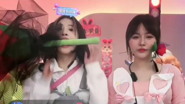 正經起來的小黃跳《愛你》和甜心教主一樣甜呀~ #小杨哥头号粉丝 #瘋狂小楊哥 正經起來的小黃跳《愛你》和甜心教主一樣甜呀~ #小杨哥头号粉丝 #瘋狂小楊哥