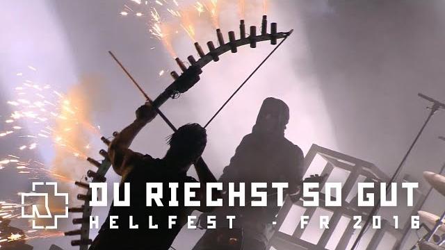 Rammstein - du riechst so gut (live at hellfest 2016) Rammstein - du riechst so gut (live at hellfest 2016)