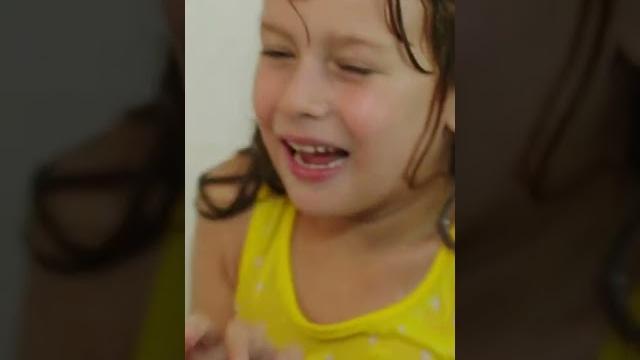 Şengül teyze, aysun'a işkence yapıyor! | kanatsız kuşlar #shorts Şengül teyze, aysun'a işkence yapıyor! | kanatsız kuşlar #shorts