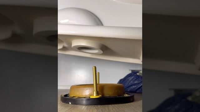 Installing a toto toilet like a real pro Installing a toto toilet like a real pro