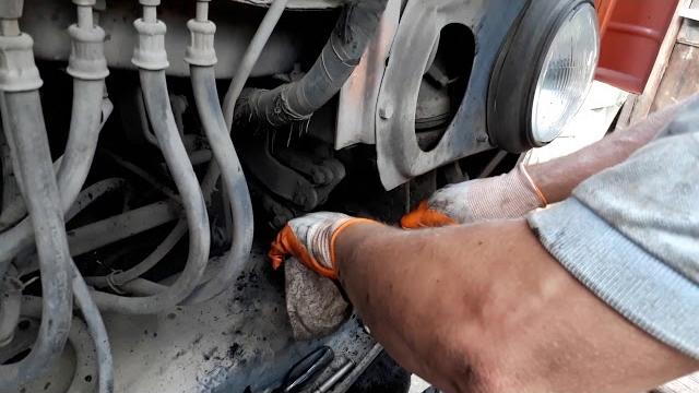 Замена сальника гур камаз под карданчиком! Замена сальника гур камаз под карданчиком!