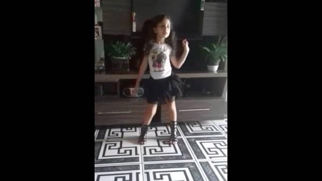Dançando anitta Dançando anitta