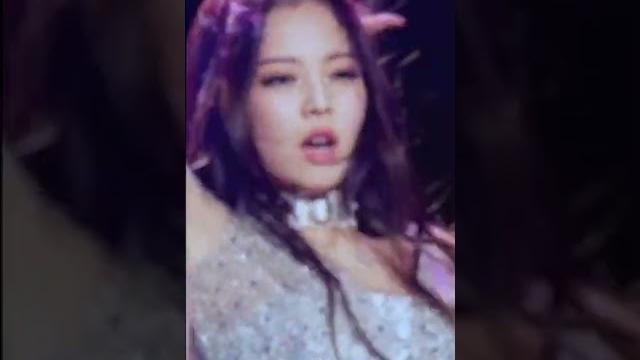 Jennie when on ruby jane mode Jennie when on ruby jane mode