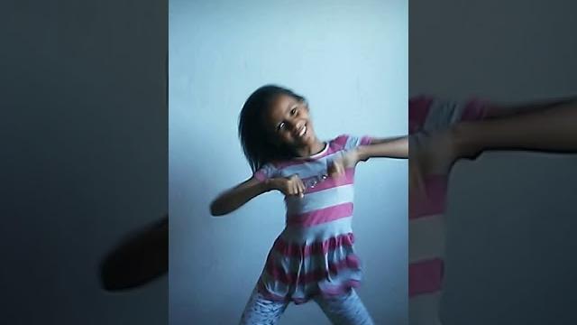 Minha irma dançando Minha irma dançando