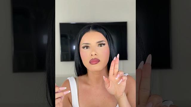 Transfer-proof? let’s really test that #produitoffert #fauxfillerjellyoil #lipcontourstain Transfer-proof? let’s really test that #produitoffert #fauxfillerjellyoil #lipcontourstain