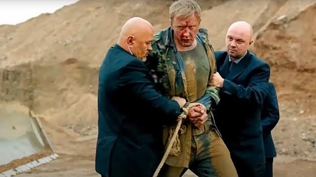 Ему удалось выжить в схватке с наркомафией а теперь его ждёт более опасный враг! бывших не бывает Ему удалось выжить в схватке с наркомафией а теперь его ждёт более опасный враг! бывших не бывает