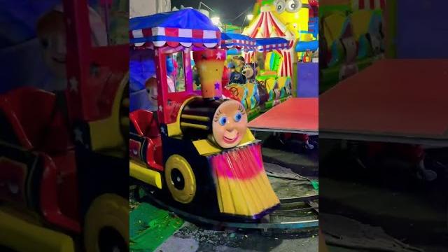 Adik kaka naik kereta thomas seru Adik kaka naik kereta thomas seru
