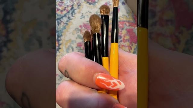 Singe beauty by angelica nyqvist 5-piece brush set unboxing & first thoughts #shorts #makeupshorts Singe beauty by angelica nyqvist 5-piece brush set unboxing & first thoughts #shorts #makeupshorts