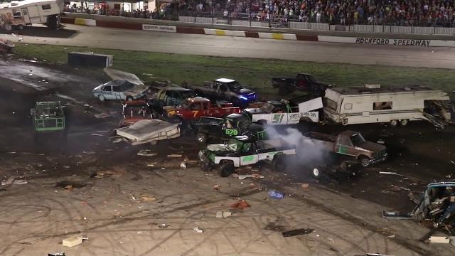 Rockford speedway's world famous figure 8 trailer race 2018 Rockford speedway's world famous figure 8 trailer race 2018