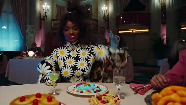 Justin bieber - yummy (official video) Justin bieber - yummy (official video)