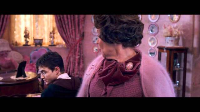 Harry potter and the order of the phoenix - dolores umbridge shows her dark side (hd) Harry potter and the order of the phoenix - dolores umbridge shows her dark side (hd)
