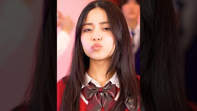 Apakah dia mirip dengan hari rabu?️ @lovepe1 Apakah dia mirip dengan hari rabu?️ @lovepe1