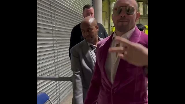 Chaos is in the building #ufc286 Chaos is in the building #ufc286