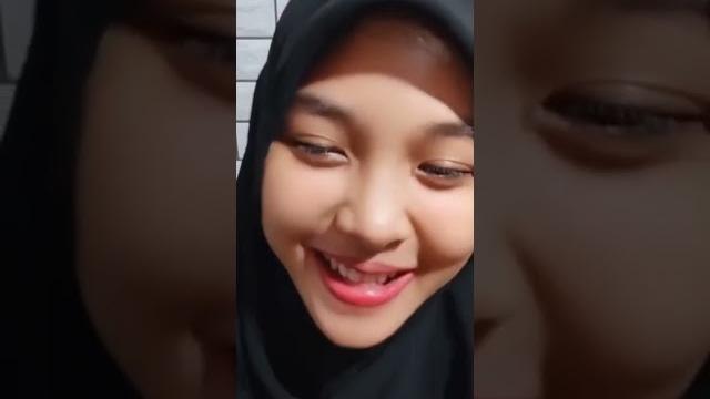 Bigo live hot jilbab lia main lidah Bigo live hot jilbab lia main lidah