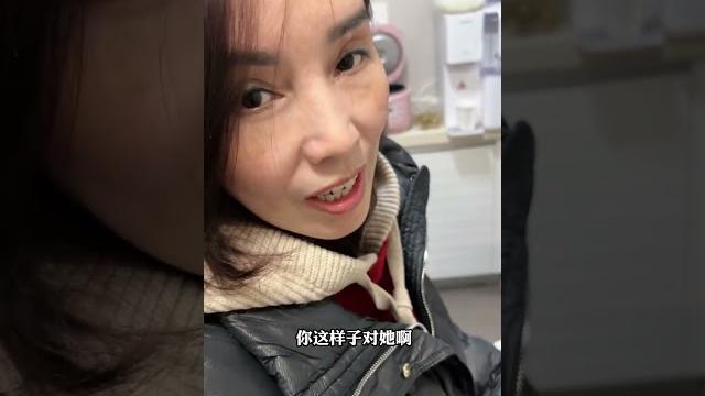 挑战在妈妈面前,让瑶瑶给我家庭地位#爱情#情侣日常#抖音 挑战在妈妈面前,让瑶瑶给我家庭地位#爱情#情侣日常#抖音