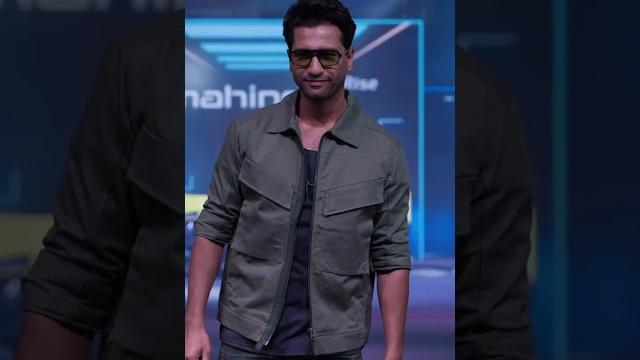 Vicky kaushal shares the stage with be-rall.e Vicky kaushal shares the stage with be-rall.e
