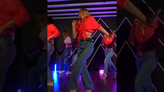 Сальса женский стиль. танцуем с ученицами. начинающий уровень. #dance #танцы #latino #salsa #сальса Сальса женский стиль. танцуем с ученицами. начинающий уровень. #dance #танцы #latino #salsa #сальса