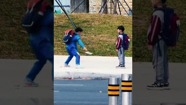Street battle dance woow kids #shorts Street battle dance woow kids #shorts