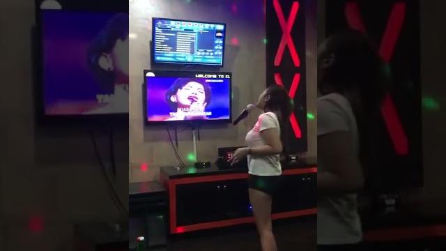 Karaoke bersama lc cantik Karaoke bersama lc cantik