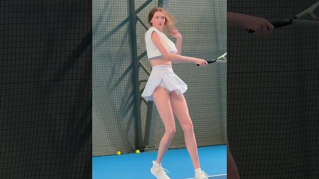 Tennis with 6’11” tall girl#fyp #trending #tallgirl #giant #legs #height #tennis #sports #athlete Tennis with 6’11” tall girl#fyp #trending #tallgirl #giant #legs #height #tennis #sports #athlete