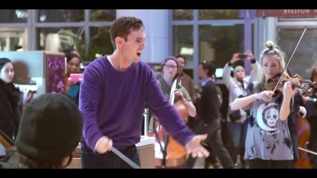 Flash mob - gustav holst - the planets: jupiter (berklee contemporary symphony orchestra) Flash mob - gustav holst - the planets: jupiter (berklee contemporary symphony orchestra)