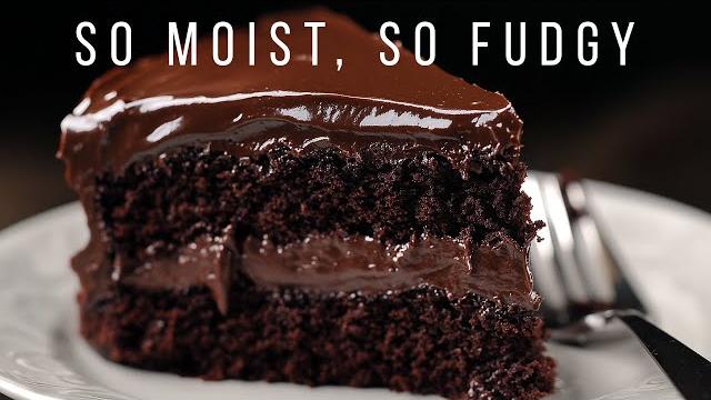 Moist & fudgy chocolate cake with everyday ingredients Moist & fudgy chocolate cake with everyday ingredients