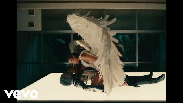 Anitta - romeo (official video) Anitta - romeo (official video)