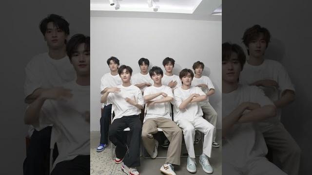 【tnt时代少年团 宋亚轩】1440手势舞上屏时间到!一起爱到1440 【tnt时代少年团 宋亚轩】1440手势舞上屏时间到!一起爱到1440